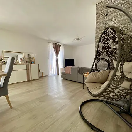 De Gailhenc Climatisee Villa *